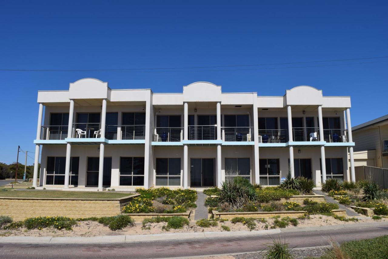 Christies Seahorse Holiday Townhouses Port Noarlunga Exterior foto